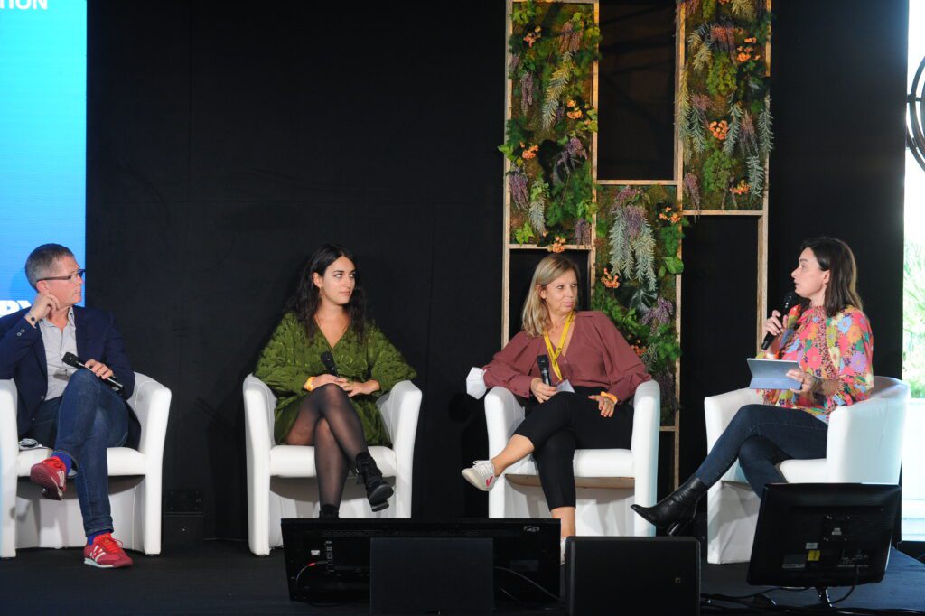 Newen Connect's - MIPCOM