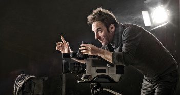 Cameraman on set © Lise Gagne / Getty Images